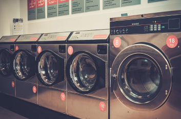i-vantaggi-di-una-lavanderia-self-service-per-i-residence